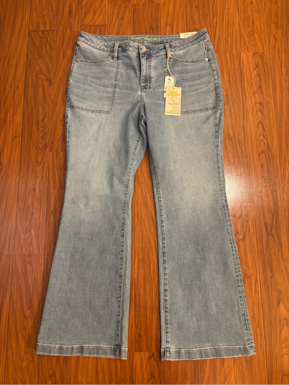 NWT Tommy Bahama Patch Pocket Mid Rise Flare Jeans Pearl Beach Wash Womens 16